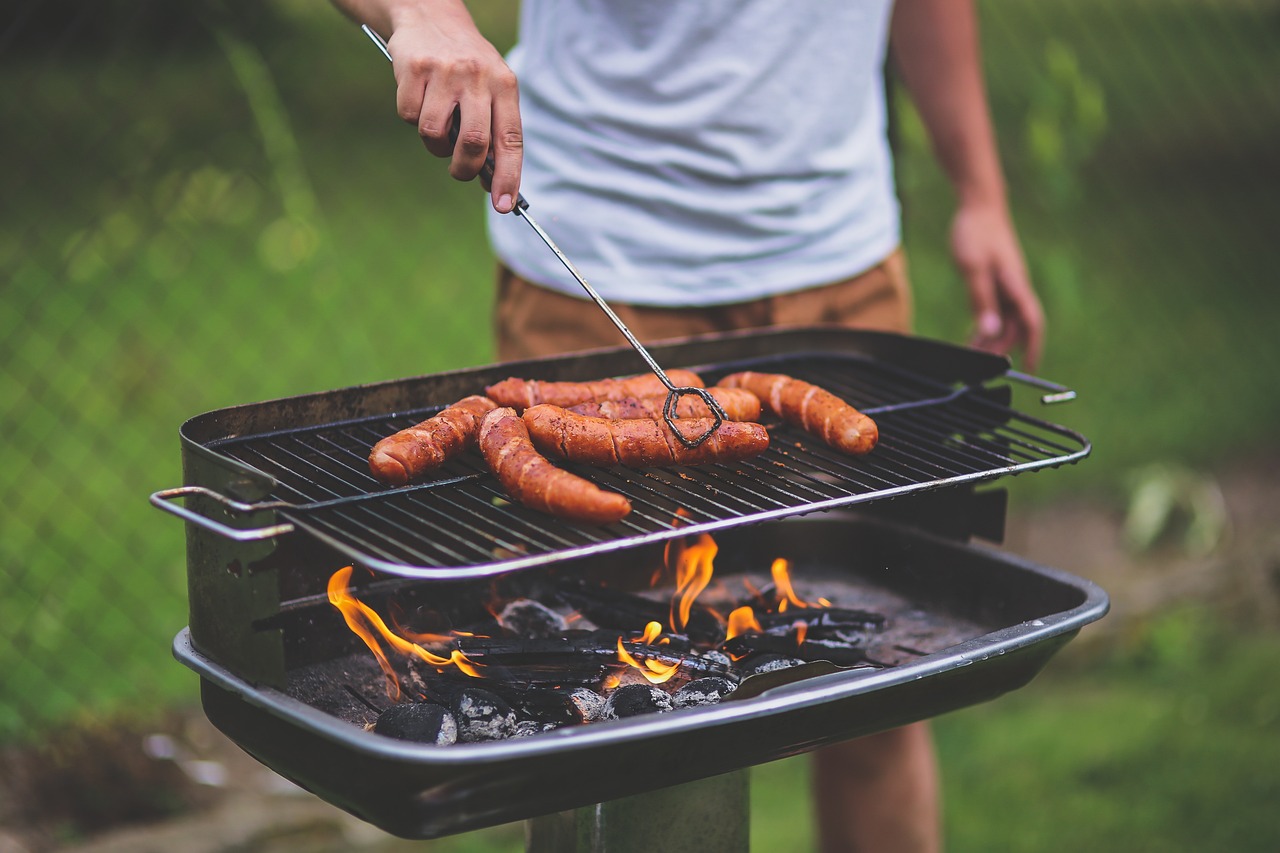 How To Buy The Perfect Grill: A Buyers Guide